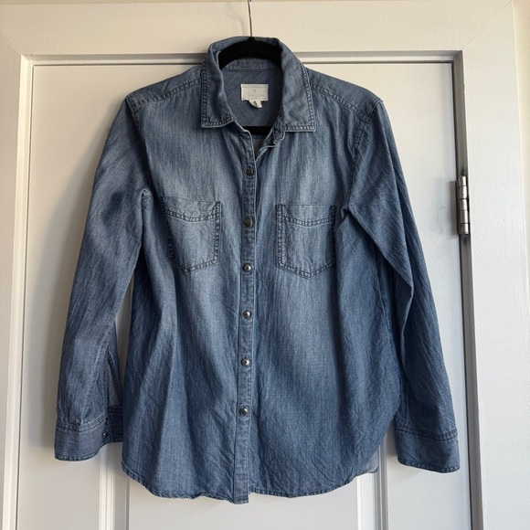 Caslon Chambray Button-Up Shirt | Medium Was Denim | Size Small Petite - Picture 1 of 6